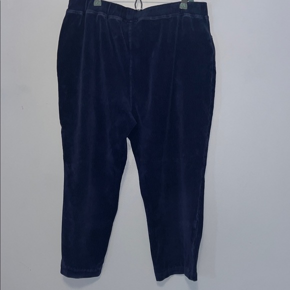 Women’s Quaker Factory Navy Corduroy Stretch Capri Pants Large Short - Picture 6 of 11
